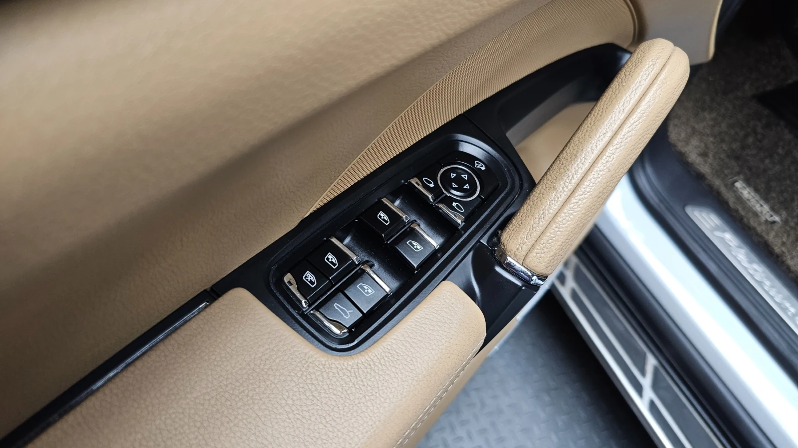 Porsche Cayenne 3.0* Disel* Platinum* Edition* , снимка 17 - Автомобили и джипове - 55283524