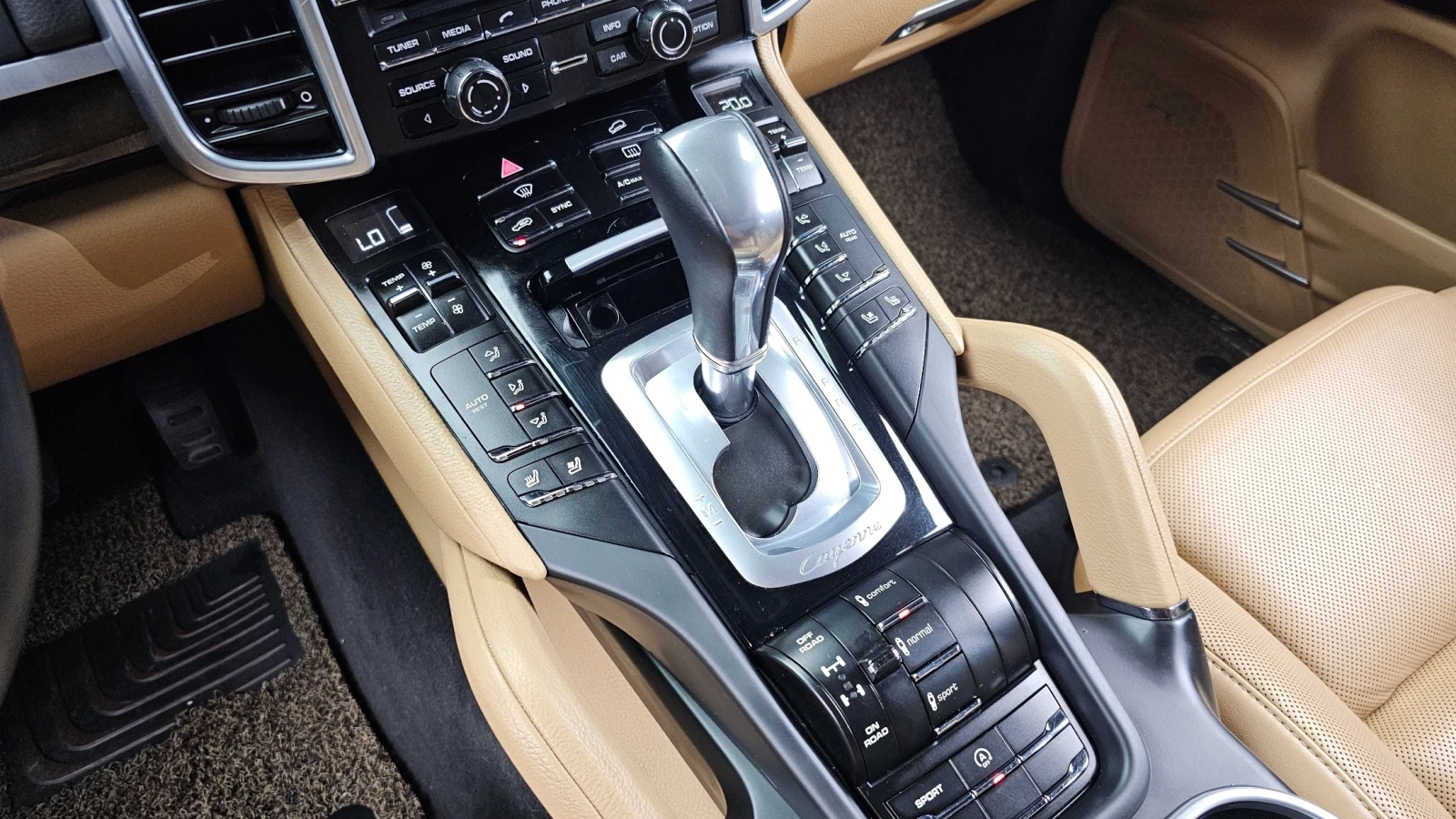 Porsche Cayenne 3.0* Disel* Platinum* Edition* , снимка 10 - Автомобили и джипове - 55283524