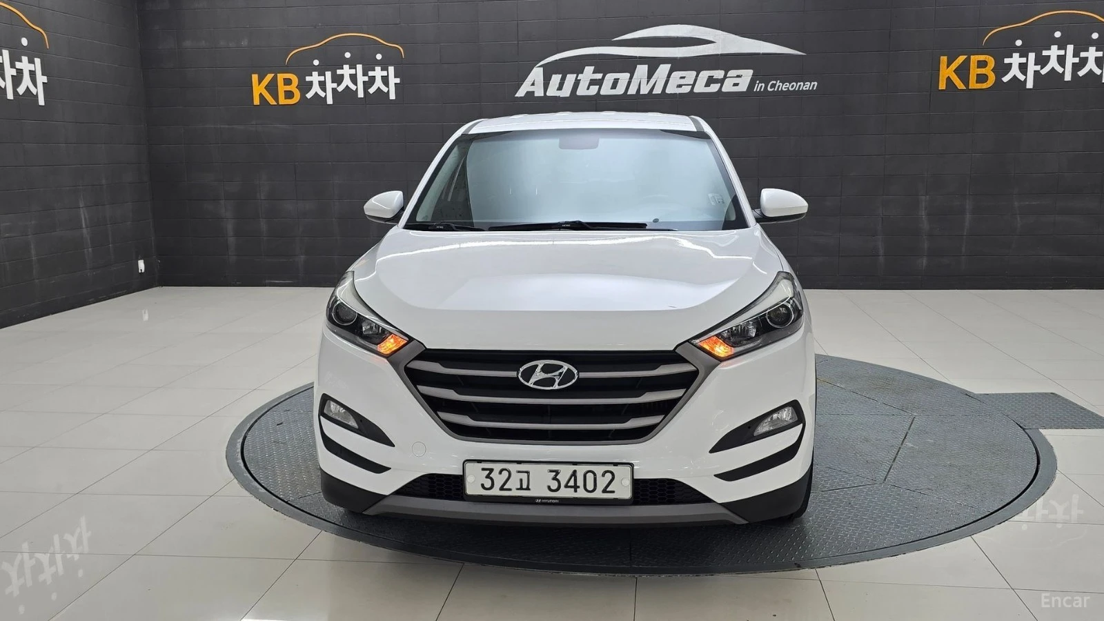 Hyundai Tucson * PANORAMA *  AвтоКредит * (ЦЕНА ДО БГ), снимка 2 - Автомобили и джипове - 55544898