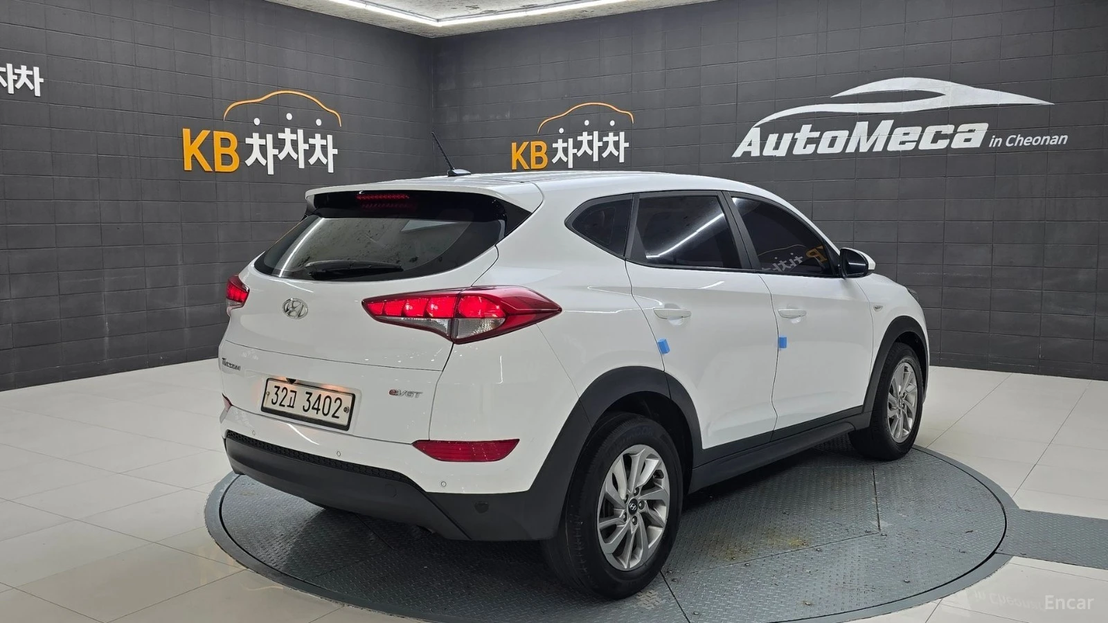 Hyundai Tucson * PANORAMA *  AвтоКредит * (ЦЕНА ДО БГ), снимка 3 - Автомобили и джипове - 55544898