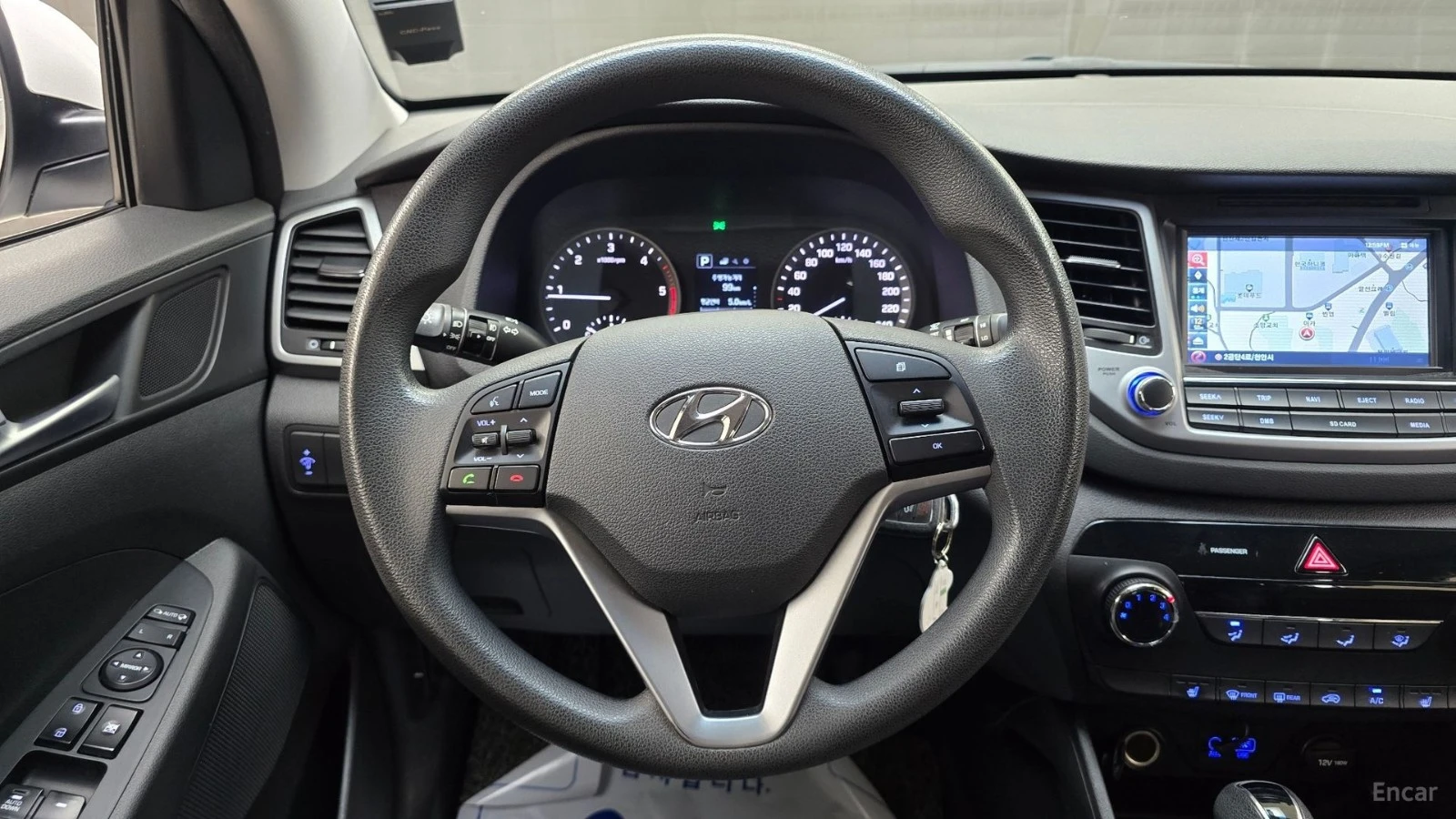 Hyundai Tucson * PANORAMA *  AвтоКредит * (ЦЕНА ДО БГ), снимка 8 - Автомобили и джипове - 55544898