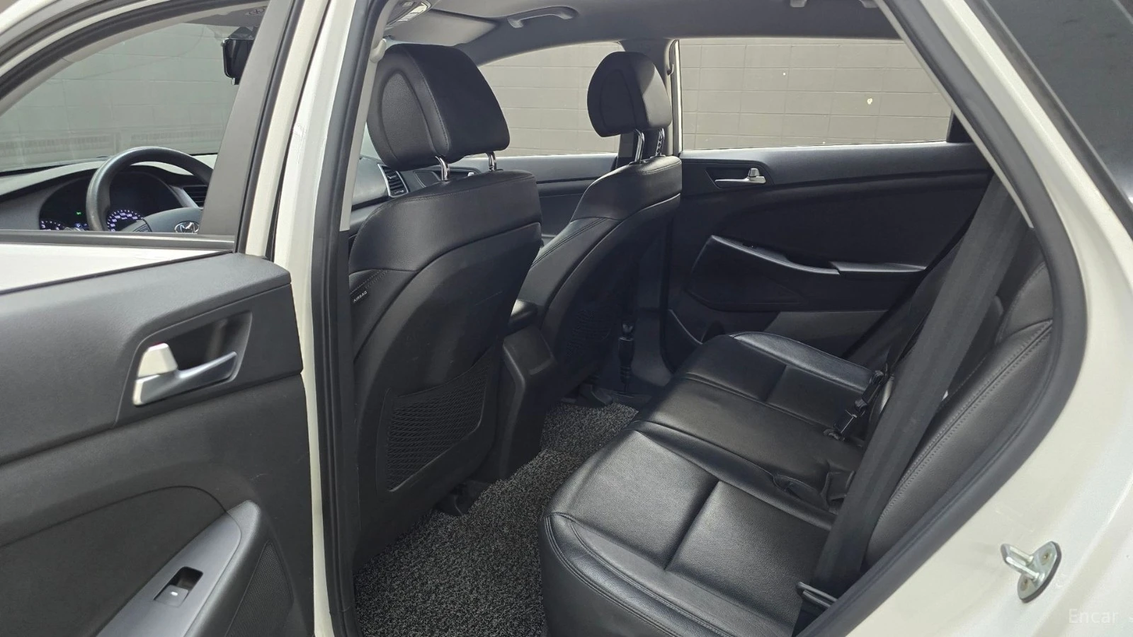 Hyundai Tucson * PANORAMA *  AвтоКредит * (ЦЕНА ДО БГ), снимка 11 - Автомобили и джипове - 55544898