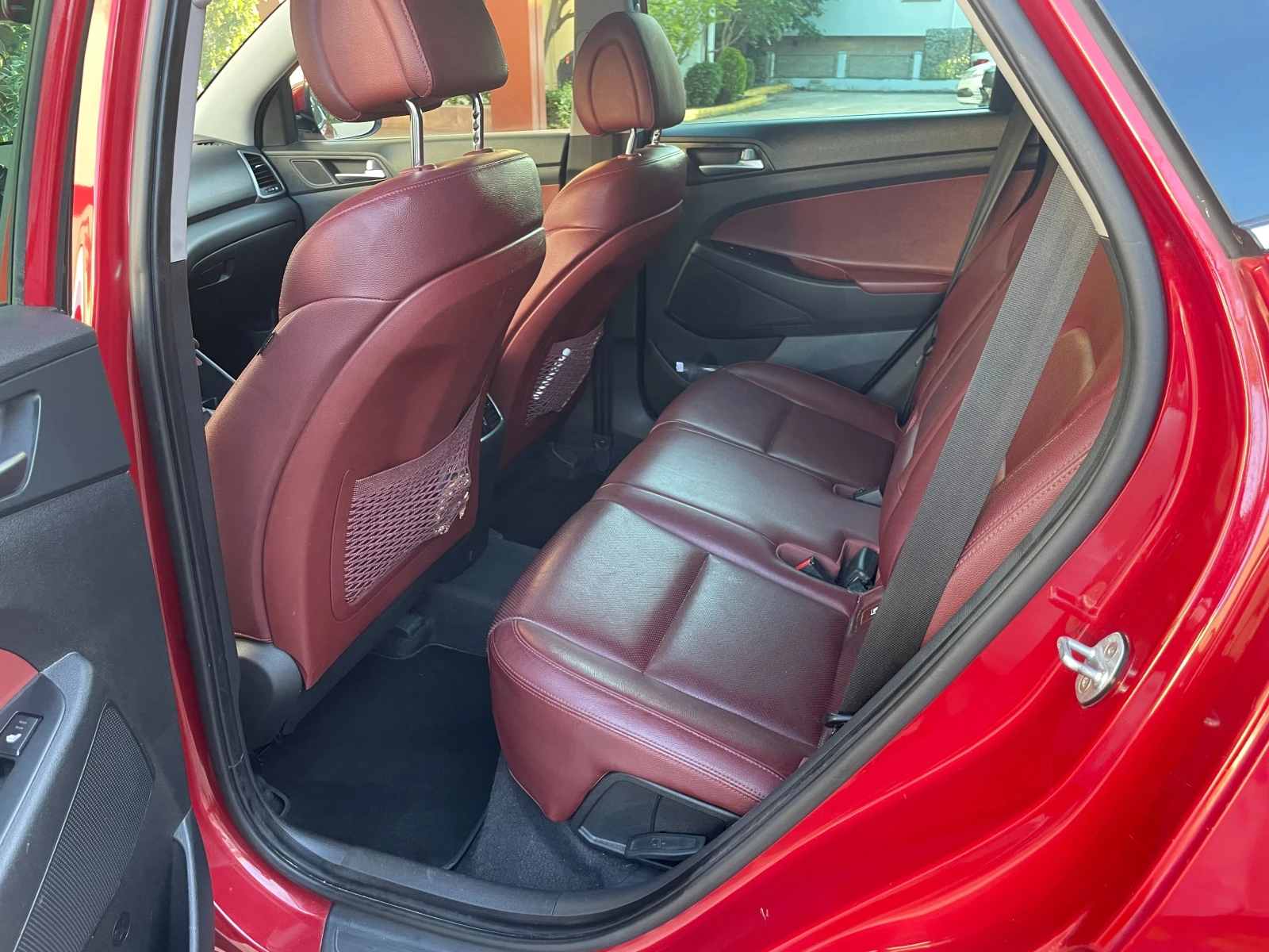 Hyundai Tucson, снимка 6 - Автомобили и джипове - 55800510
