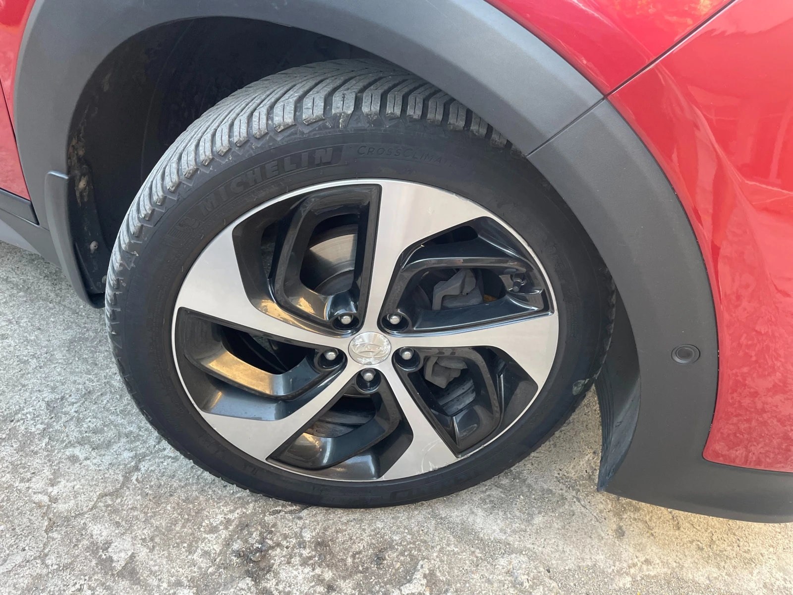 Hyundai Tucson, снимка 5 - Автомобили и джипове - 55800510
