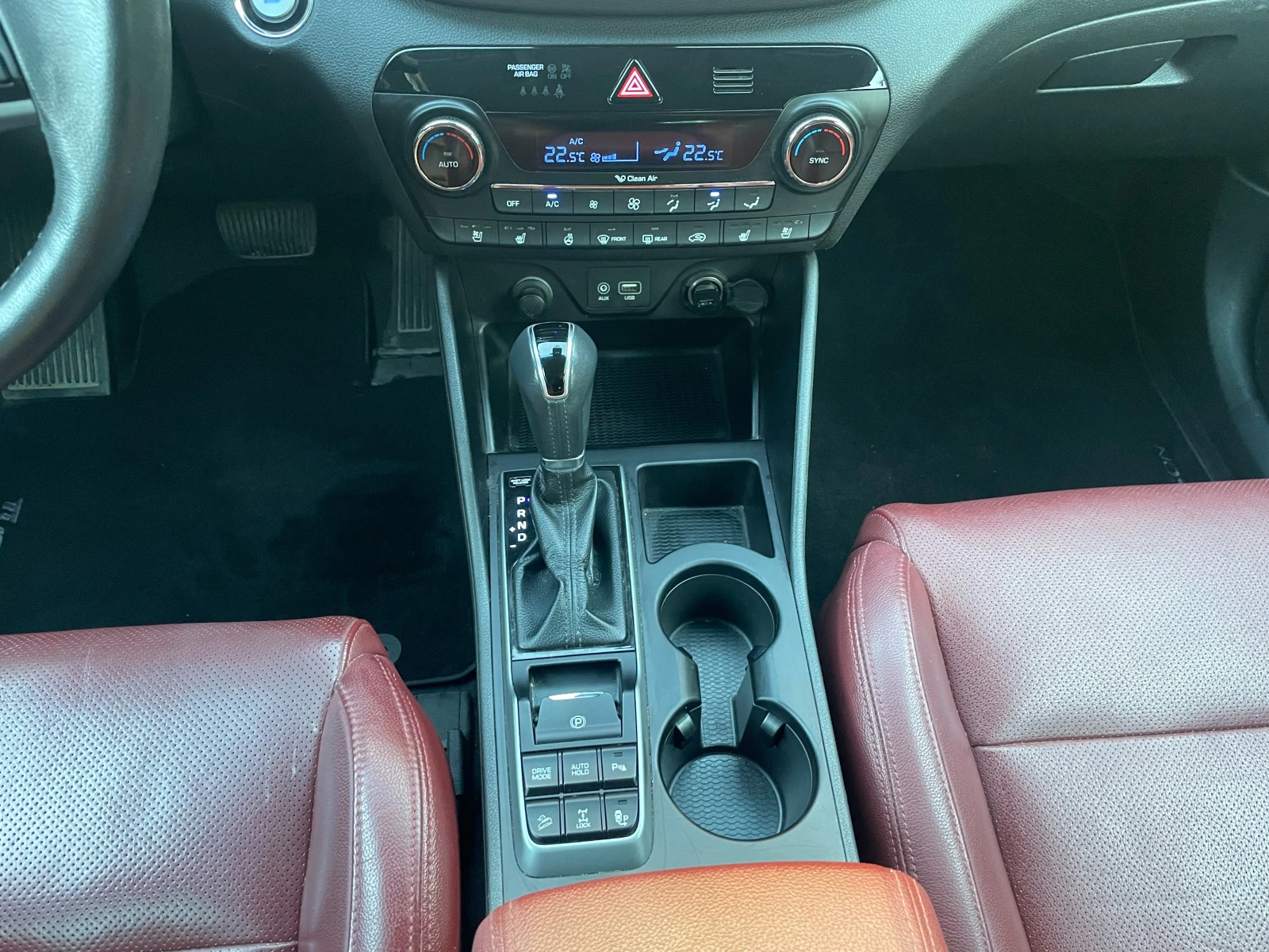 Hyundai Tucson, снимка 14 - Автомобили и джипове - 55800510