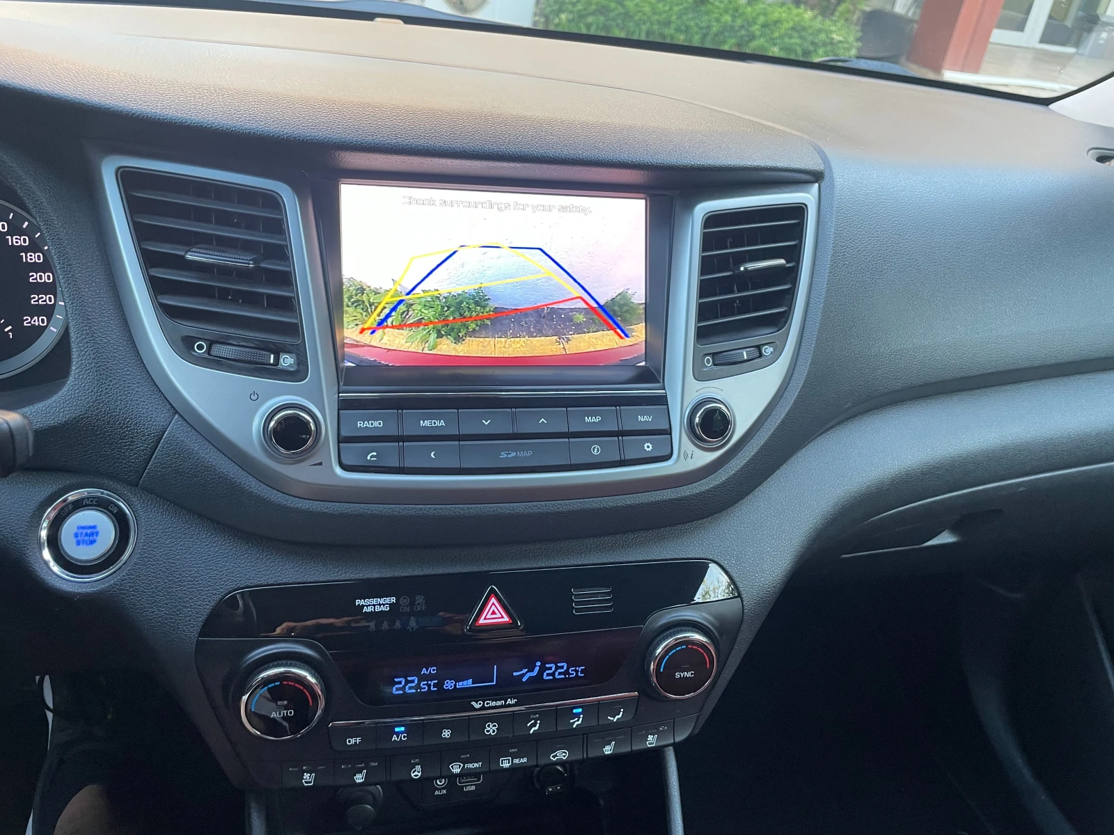 Hyundai Tucson, снимка 15 - Автомобили и джипове - 55800510