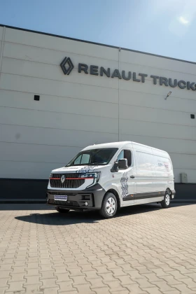  Renault Master