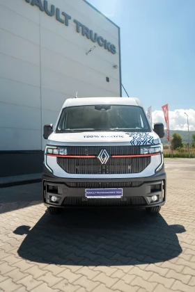 Renault Master E-TECH RED EDITION 100%  | Mobile.bg    2