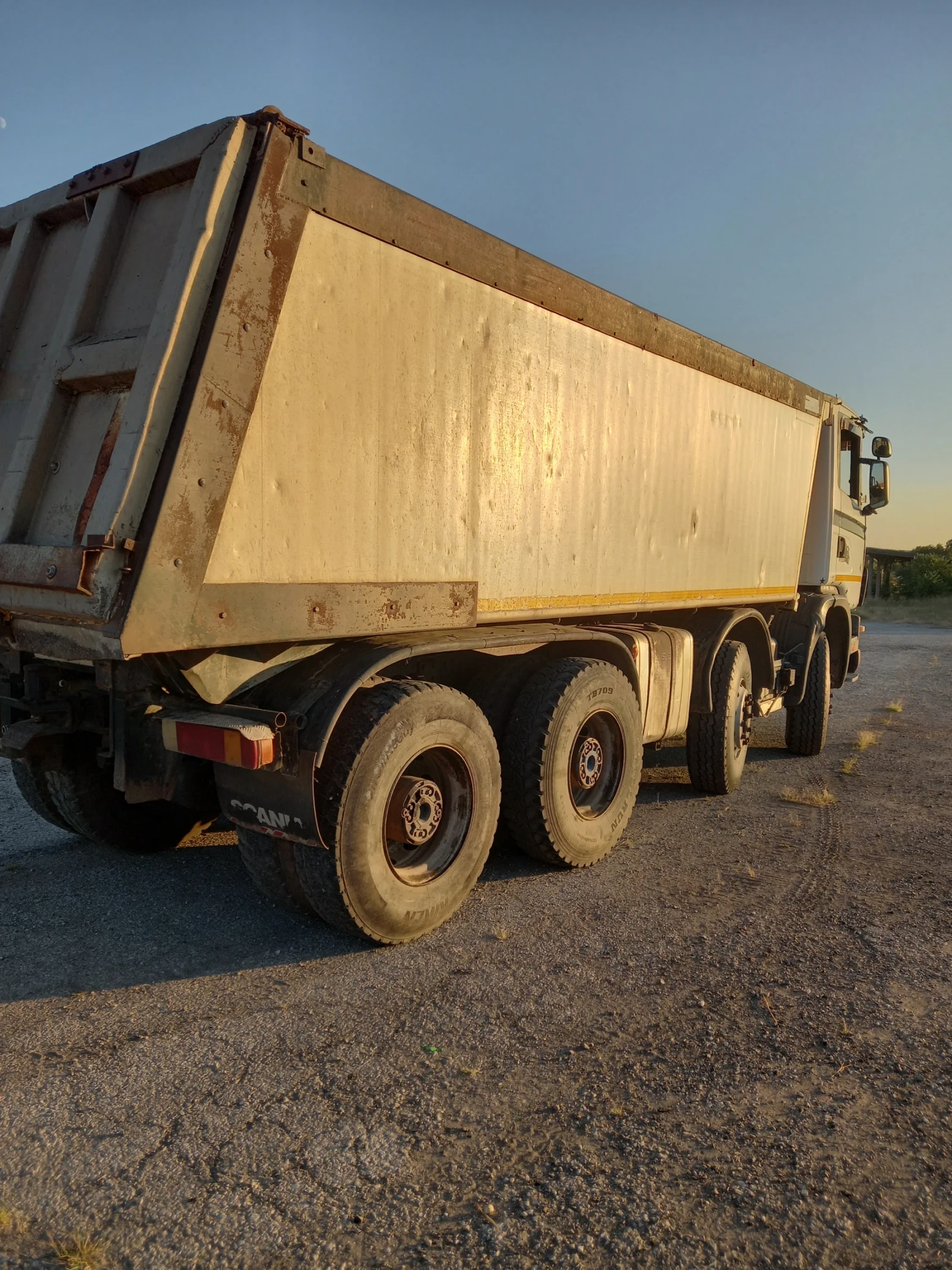 Scania 124 Самосвал , снимка 12 - Камиони - 55742908