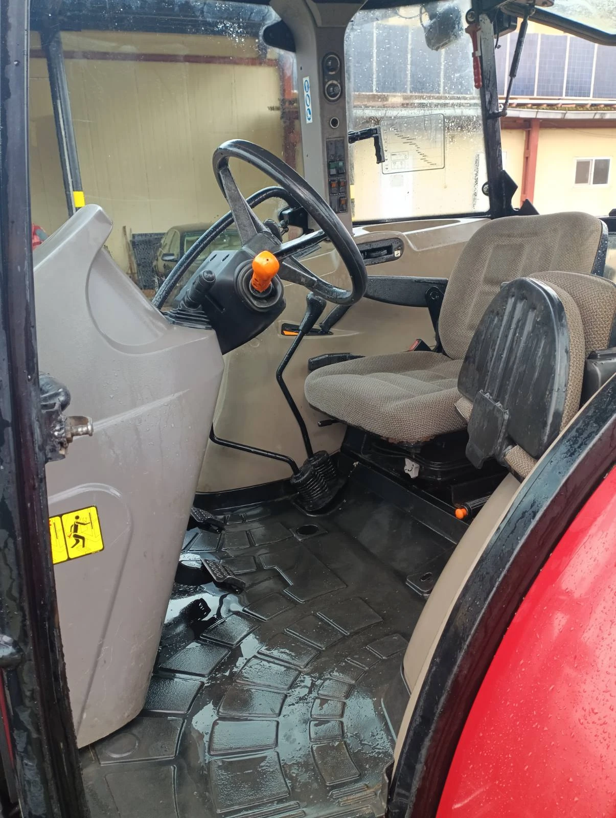 Трактор CASE IH 115 - изображение 7