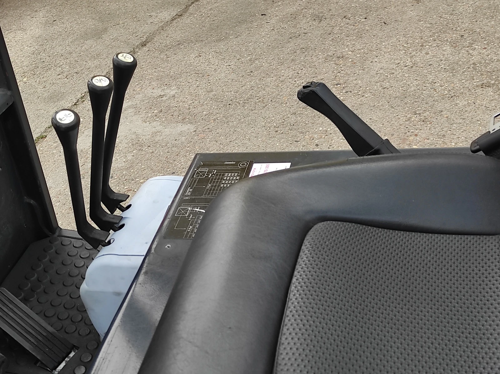  Still R20-15, -1.5 | Mobile.bg   12