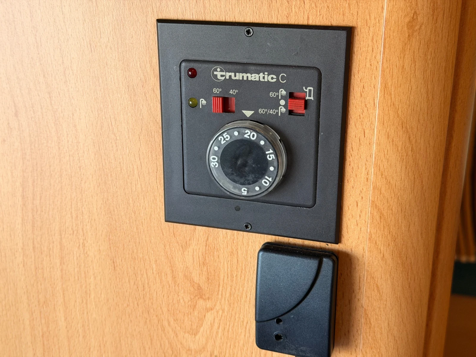 Кемпер Knaus 7.2M, снимка 16 - Каравани и кемпери - 54151257