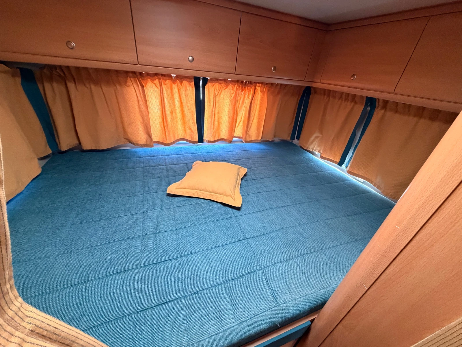 Кемпер Knaus 7.2M, снимка 13 - Каравани и кемпери - 54151257