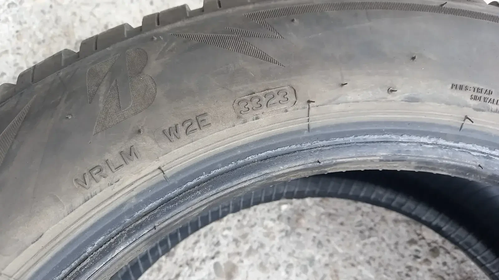 Гуми Зимни 215/55R17, снимка 8 - Гуми и джанти - 56103447