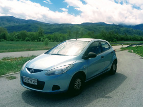 Mazda 2 1.3, снимка 3 - Автомобили и джипове - 45343148