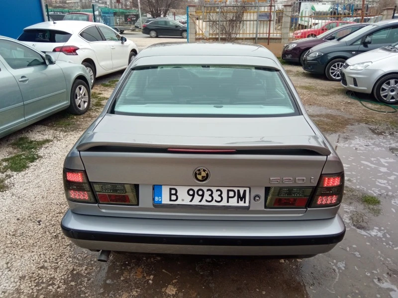 BMW 520 2.0i, снимка 7 - Автомобили и джипове - 44525486