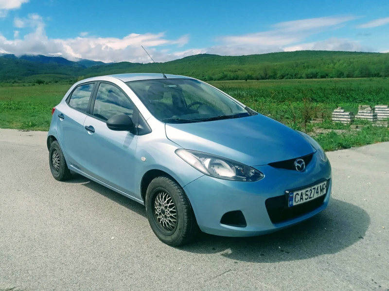 Mazda 2 1.3, снимка 2 - Автомобили и джипове - 46592492