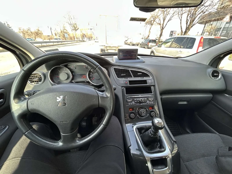 Peugeot 5008, снимка 5 - Автомобили и джипове - 48445060