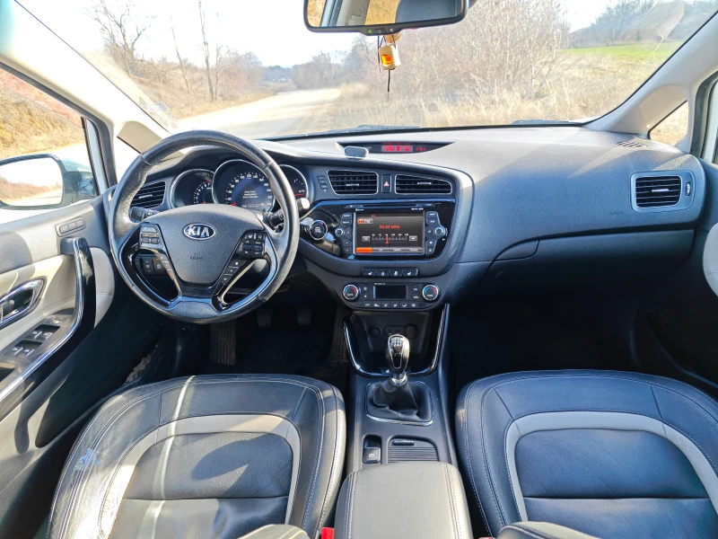 Kia Ceed, снимка 10 - Автомобили и джипове - 48504133