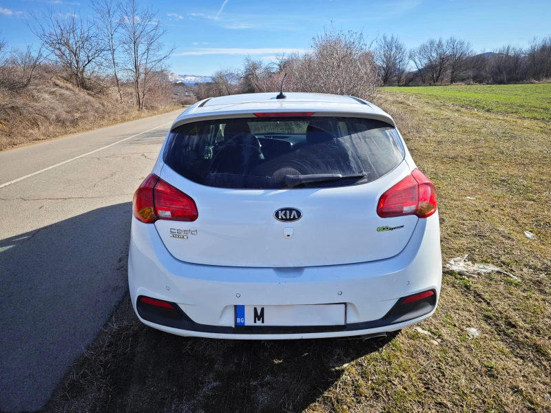 Kia Ceed, снимка 3 - Автомобили и джипове - 48504133