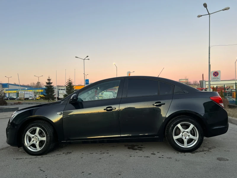 Chevrolet Cruze, снимка 3 - Автомобили и джипове - 48511753