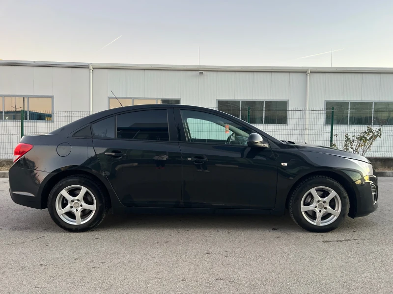 Chevrolet Cruze, снимка 4 - Автомобили и джипове - 48511753