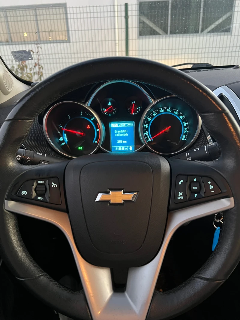 Chevrolet Cruze, снимка 7 - Автомобили и джипове - 49228581