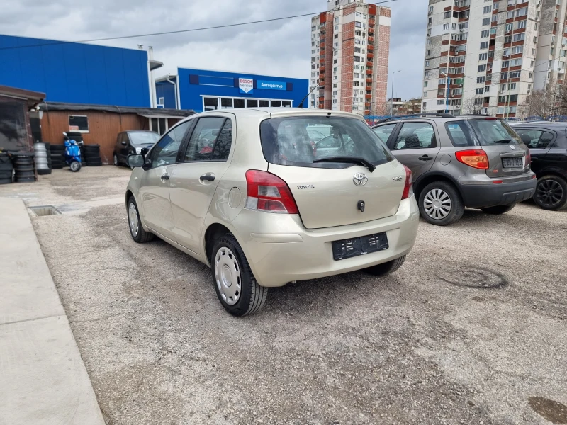 Toyota Yaris 1.0I FACE, снимка 5 - Автомобили и джипове - 49481140