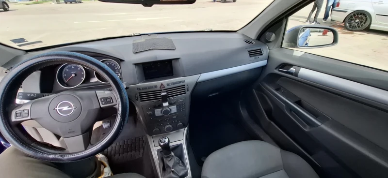 Opel Astra Astra H 1.9, снимка 14 - Автомобили и джипове - 52828540