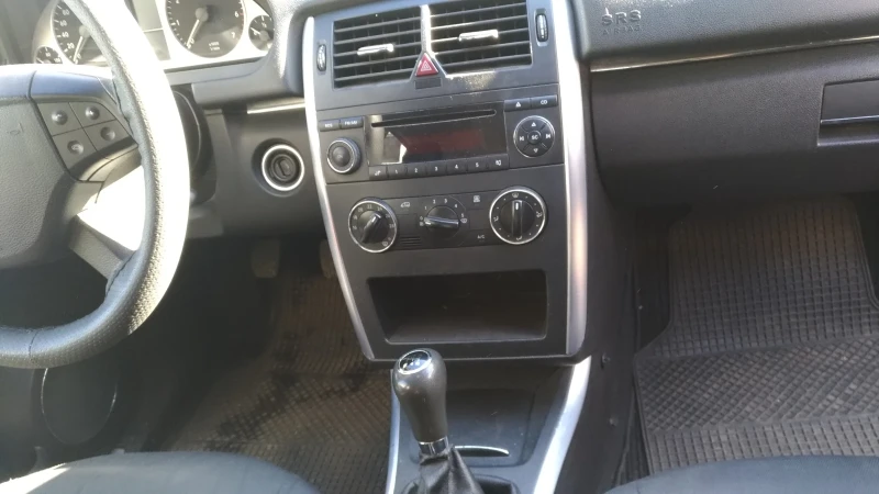 Mercedes-Benz B 150 1.5i БЕНЗИН, снимка 5 - Автомобили и джипове - 51934420