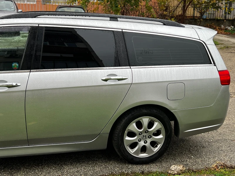 Honda Accord 2.2 CTDI, снимка 4 - Автомобили и джипове - 52328154