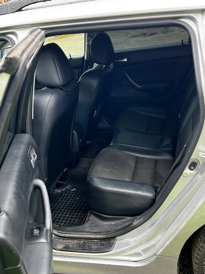 Honda Accord 2.2 CTDI, снимка 14 - Автомобили и джипове - 52328154