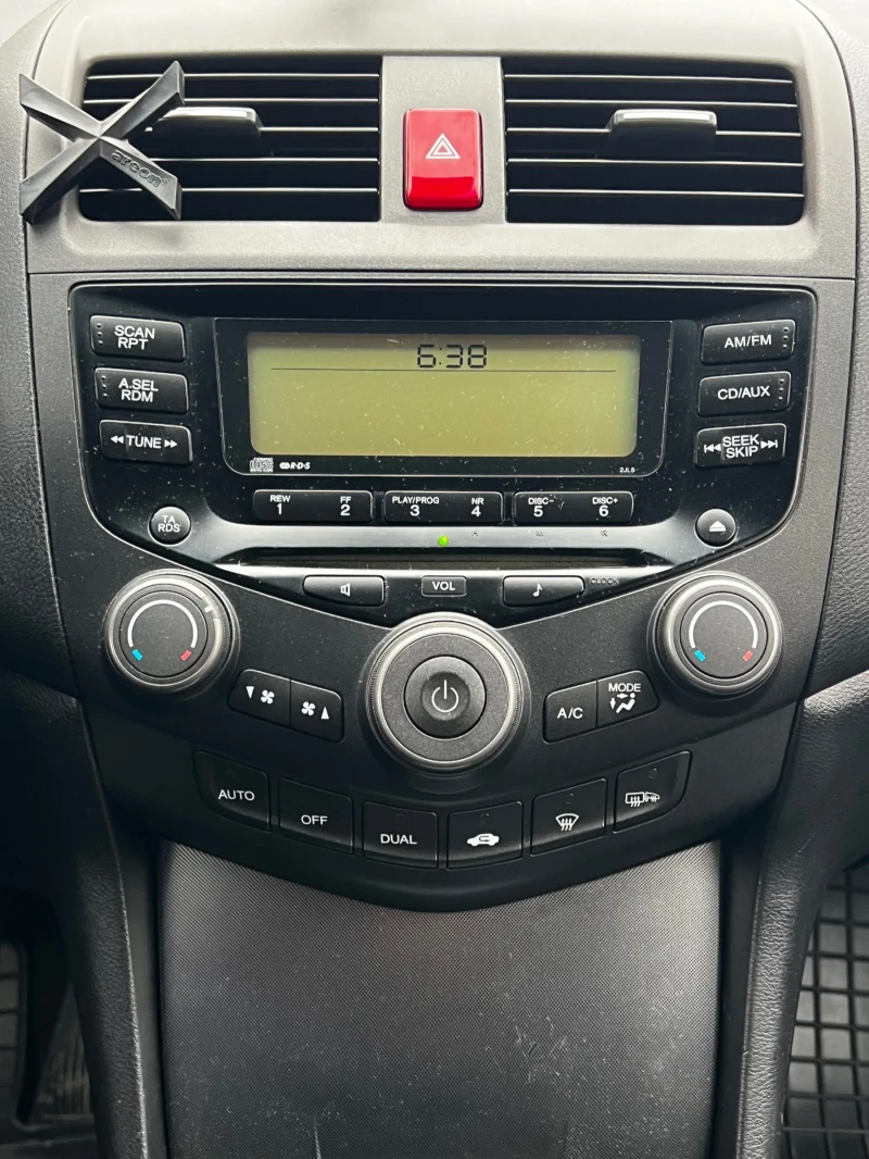 Honda Accord 2.2 CTDI, снимка 7 - Автомобили и джипове - 52328154