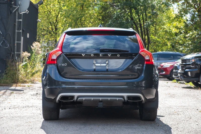 Volvo V60 Cross Country Volvo V60 Cross Country8 АвтоКредит* (ЦЕНА ДО БГ), снимка 2 - Автомобили и джипове - 52627460