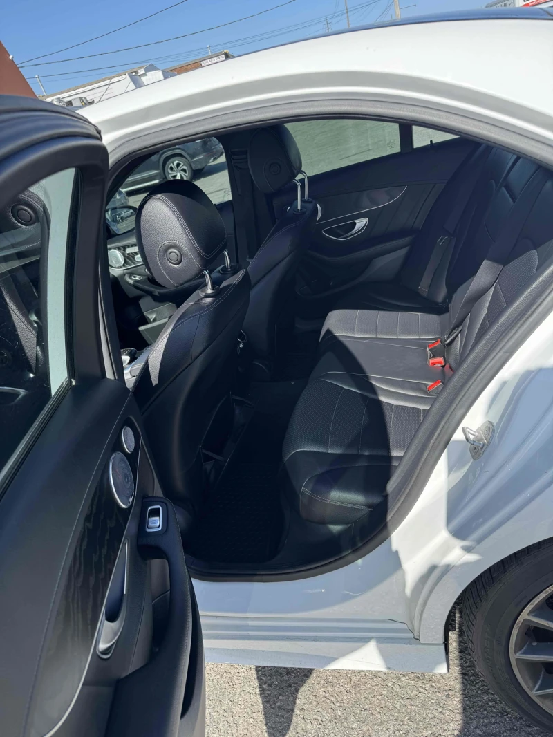 Mercedes-Benz C 400 AMG PK| BURMASTER| PANO| БЯЛА ПЕРЛА| BLACK OPTIC| , снимка 13 - Автомобили и джипове - 53201836