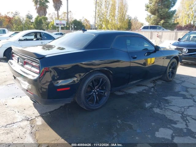 Dodge Challenger SXT PLUS, снимка 4 - Автомобили и джипове - 48139804