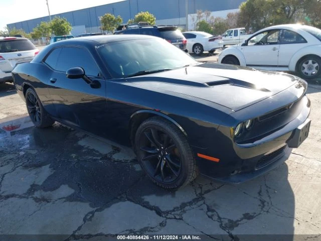 Dodge Challenger SXT PLUS, снимка 1 - Автомобили и джипове - 48139804