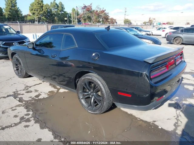 Dodge Challenger SXT PLUS, снимка 3 - Автомобили и джипове - 48139804