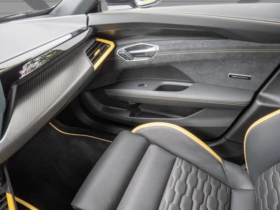 Audi E-Tron GT Quattro = Black Optics Plus = Гаранция - изображение 9