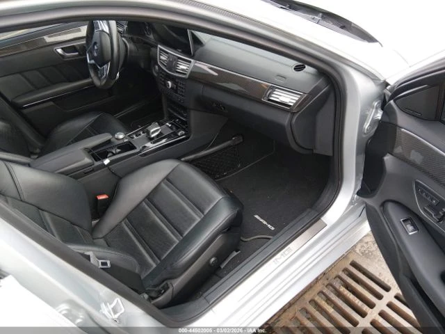 Mercedes-Benz E 63 AMG E 63 AMG, снимка 7 - Автомобили и джипове - 53769354