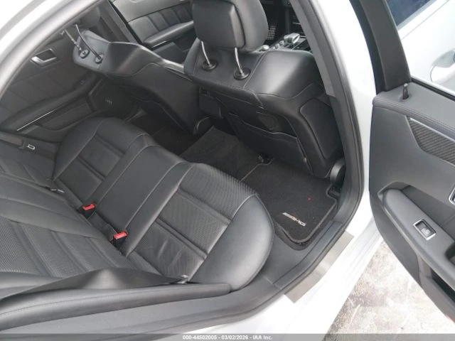 Mercedes-Benz E 63 AMG E 63 AMG, снимка 8 - Автомобили и джипове - 53769354