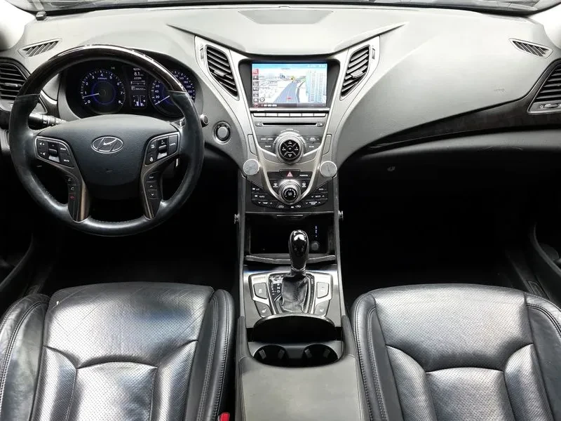 Hyundai Grandeur 2.4, снимка 7 - Автомобили и джипове - 54626096
