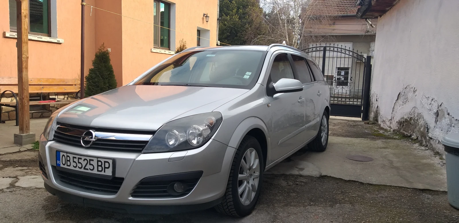 Opel Astra H 1.6, 105 hp - изображение 2