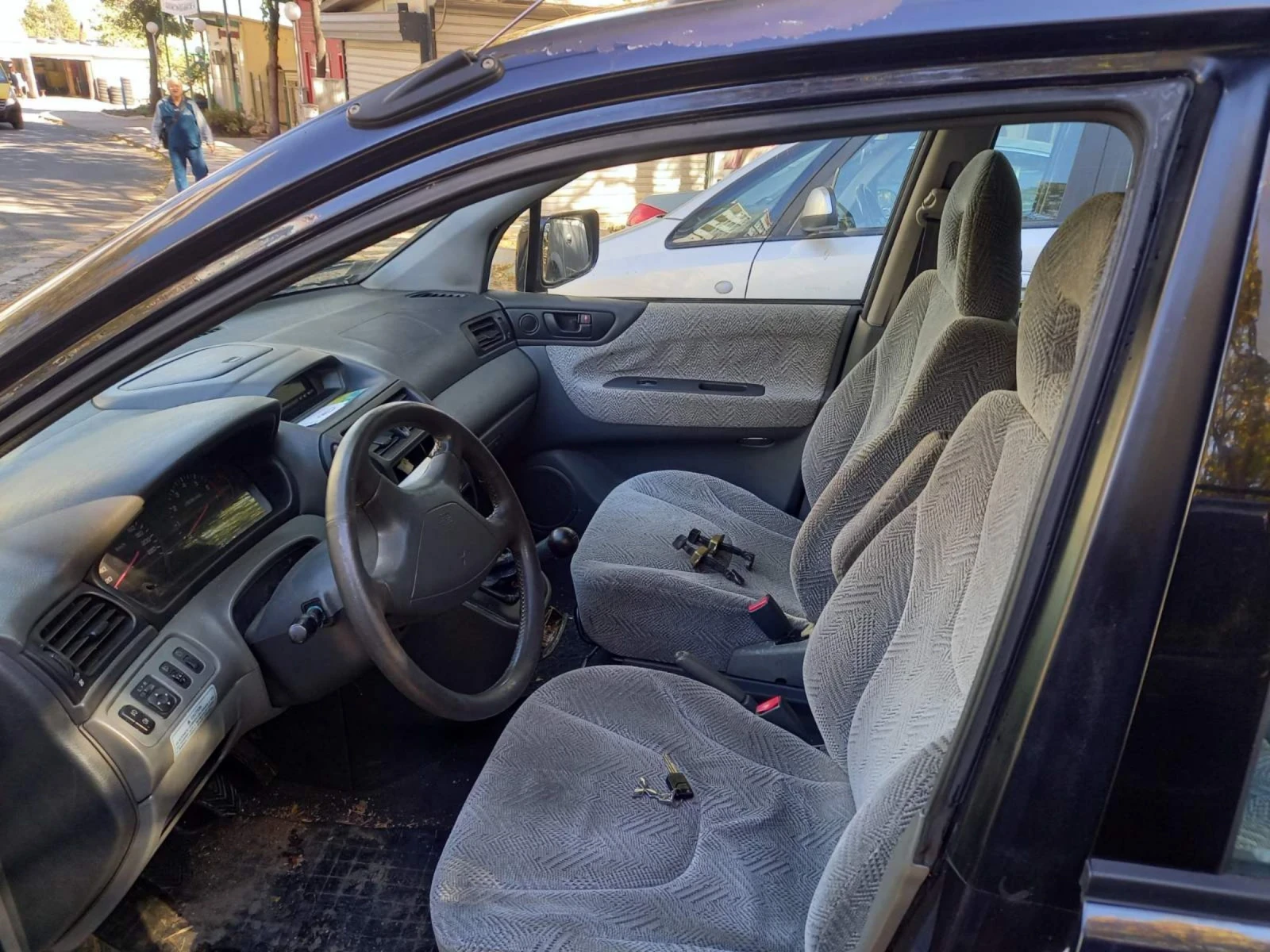 Mitsubishi Space wagon 2.4 - изображение 3
