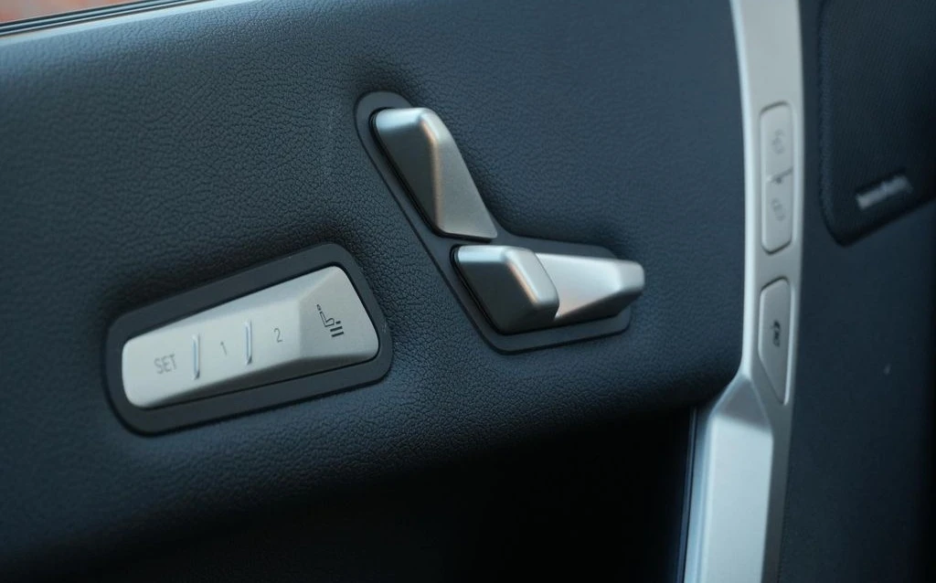 BMW iX xDrive40 - изображение 8