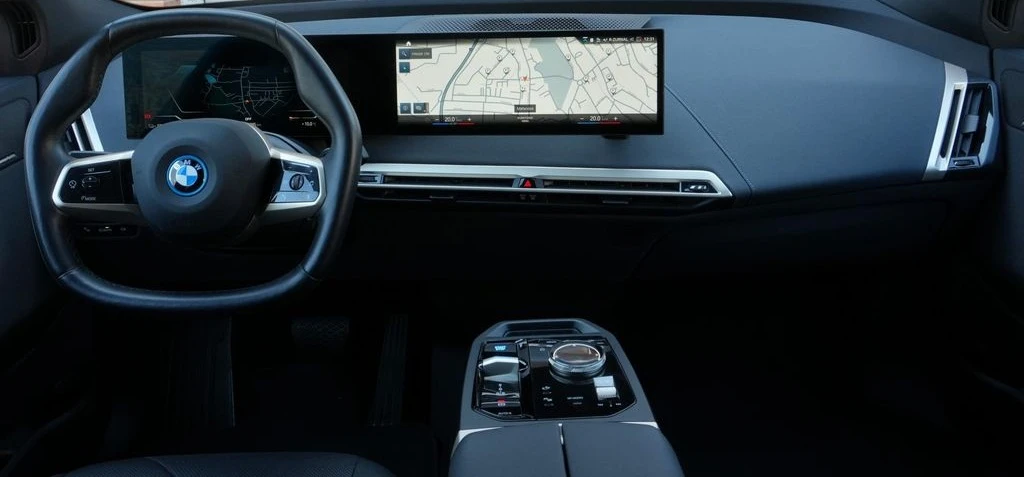 BMW iX xDrive40 - изображение 10