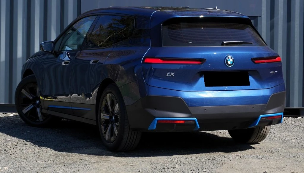 BMW iX xDrive40 - изображение 7