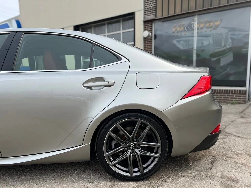 Lexus IS 300 * F-SPORT AWD | RED INTERIOR | NAV * CARFAX - изображение 3