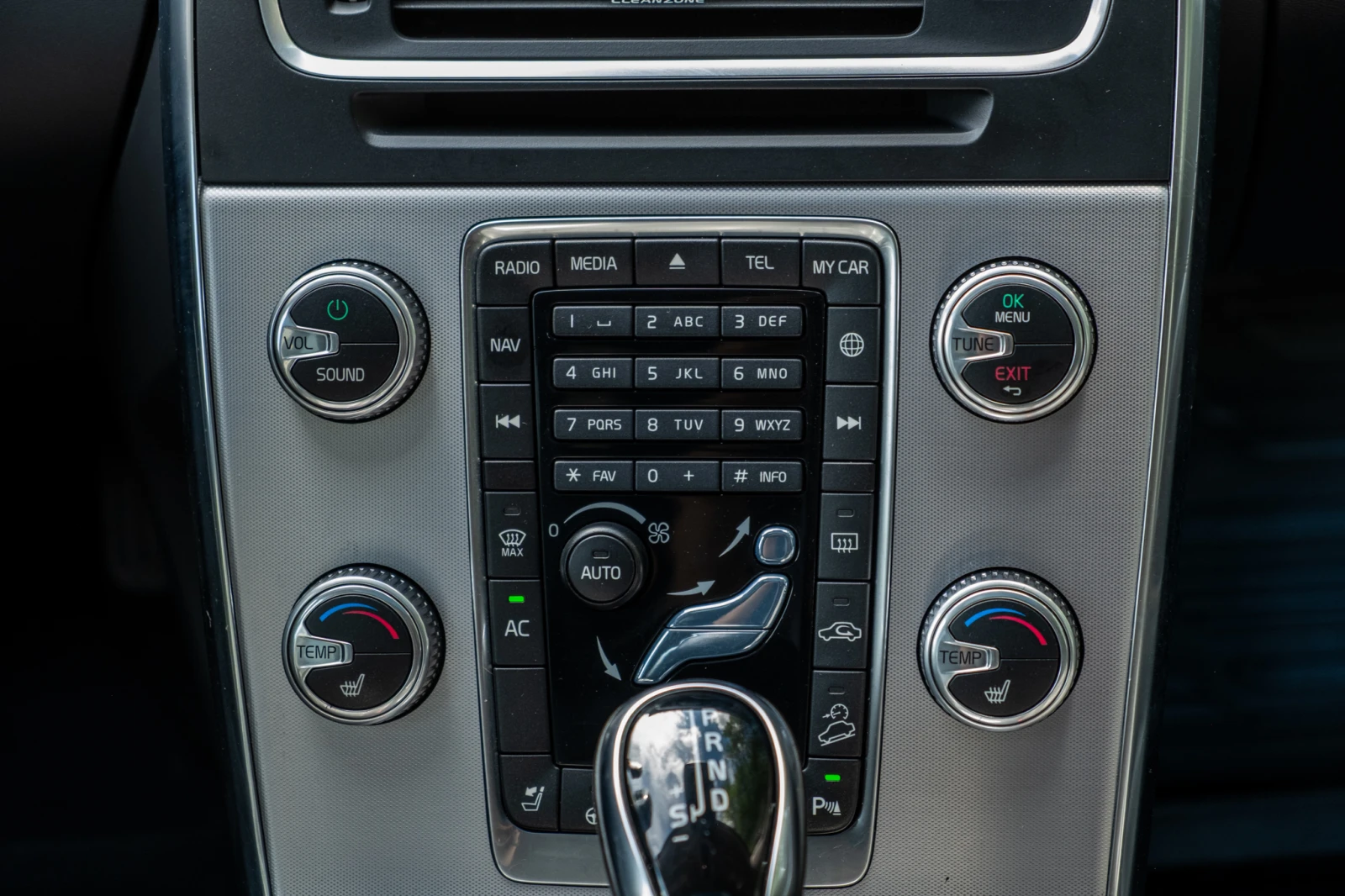 Volvo V60 Cross Country Volvo V60 Cross Country8 * (  ) | Mobile.bg   11