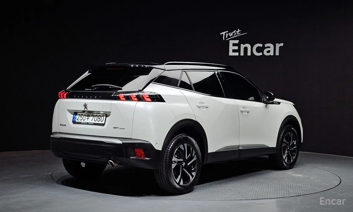 Peugeot 2008, снимка 2 - Автомобили и джипове - 54099697